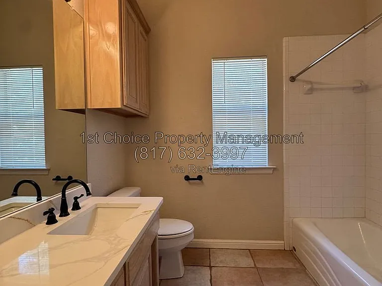 6376 Newport Ct — Photo 24