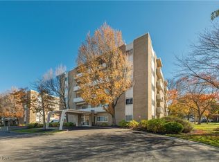 2159 Wooster Rd APT A-53, Rocky River, OH 44116