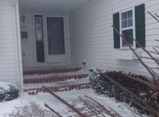 933 Gerard Dr, Green Bay, WI 54302