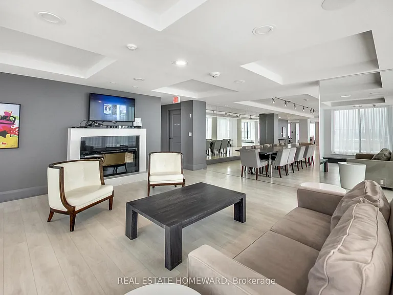 125 Western Battery Rd #913 — Photo 45