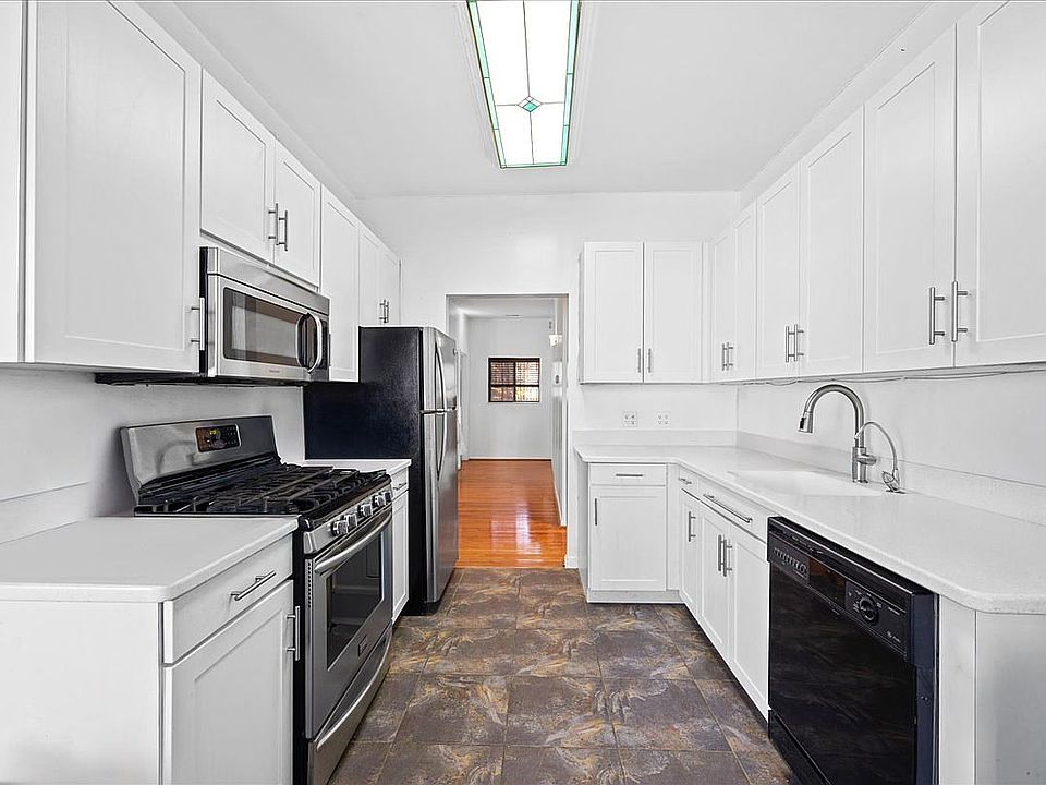 1st image of 566 Louisiana Ave #3