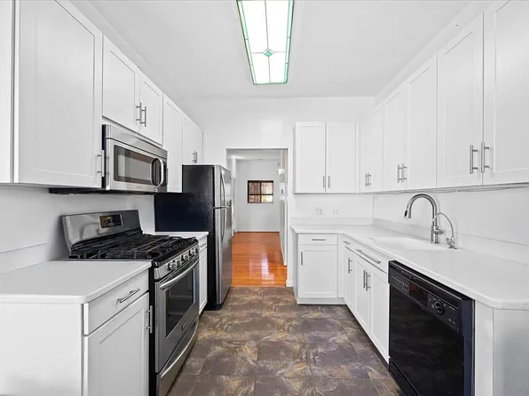 566 Louisiana Ave #3, Brooklyn, NY 11239