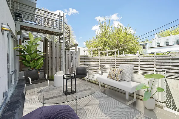 Sold by Avenue Sotheby's International Realty | media 1