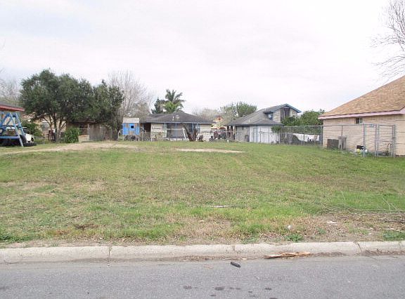3rd image of 2505 Tampico St