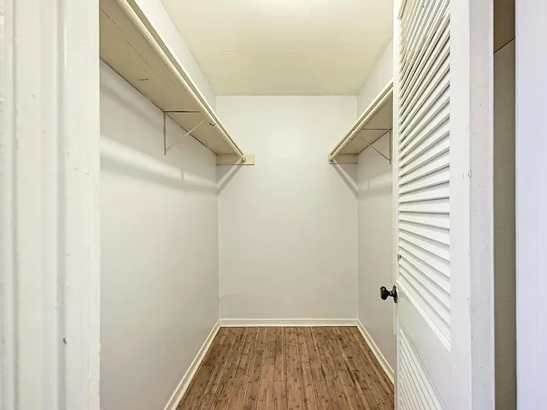 1000 W 26th St #113 — Photo 8