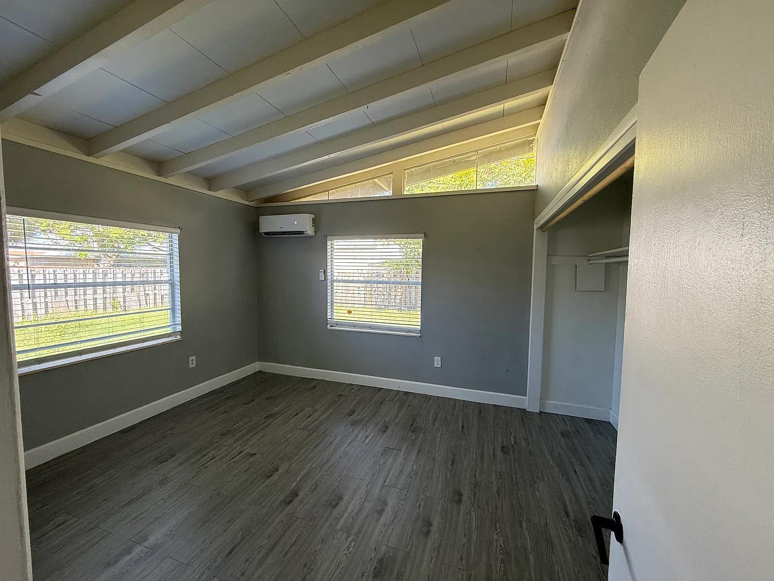 3 bed, 1134 sqft, $1,900 — Photo 3