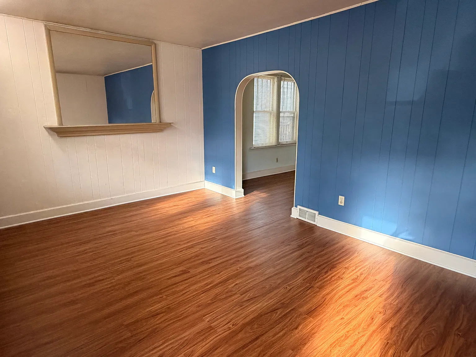 820 Bridge St — Photo 1