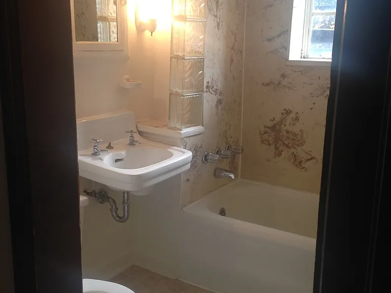 775 E. Broad St — Photo 71