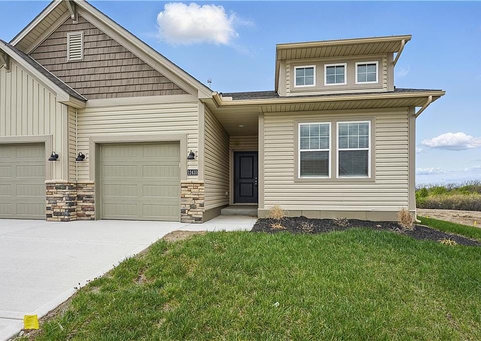 1st image of 12422 Acacia Dr