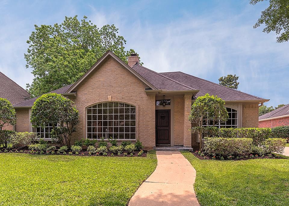1st image of 3866 W Wisteria Cir