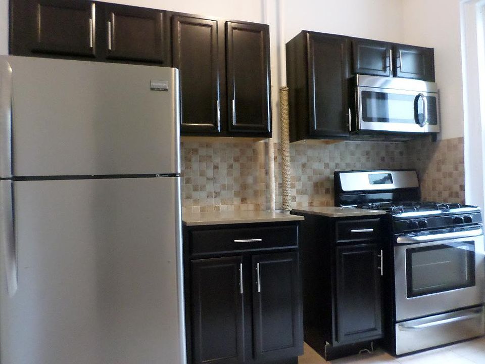 1st image of 2907 31st Ave APT 3F