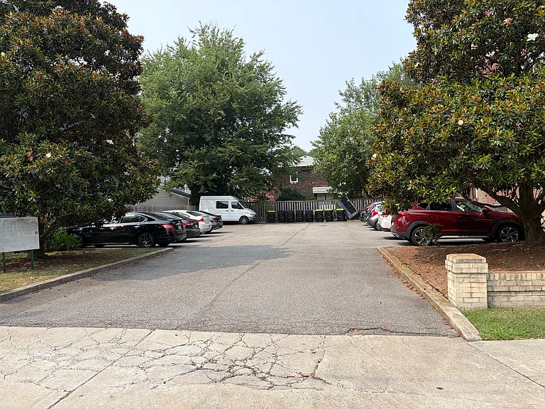 200 W 31st St #202 — Photo 21