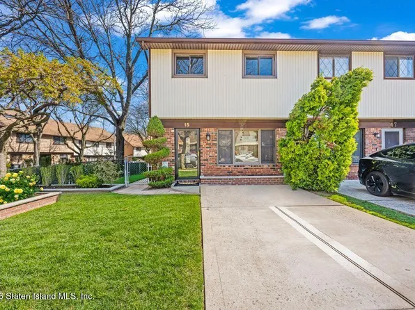 15 Hickory Cir, Staten Island, NY 10312