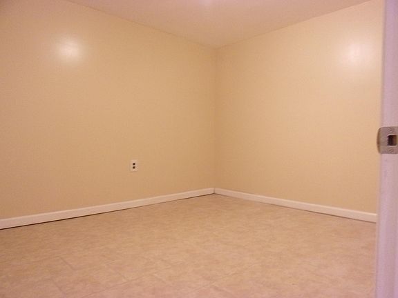 4th image of 85-164 3485th St