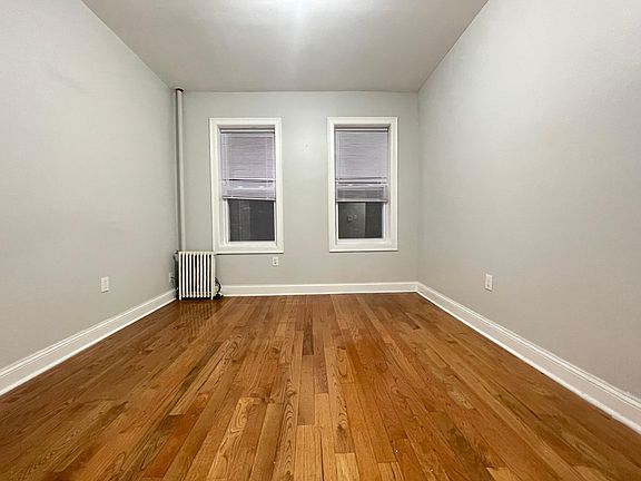 3rd image of 384 Baldwin Ave #8B