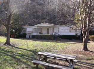 723 Old Wagner Station Rd, Pikeville, KY 41501