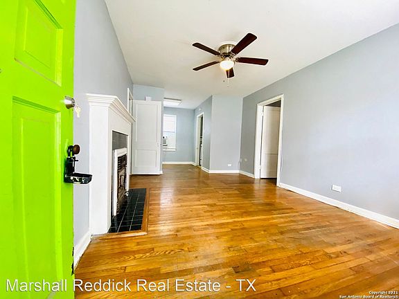 3rd image of 425 Maverick St #10431808