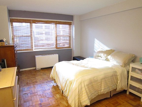 2nd image of 321 E 48th St APT 9H