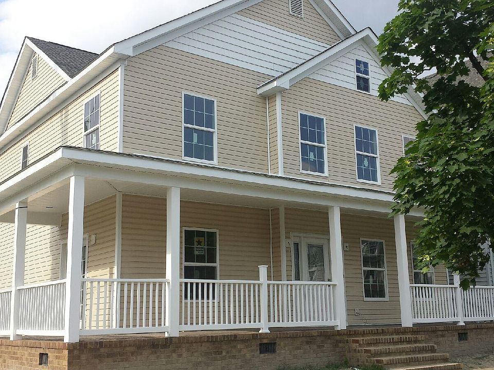 2nd image of 324 W 35th St