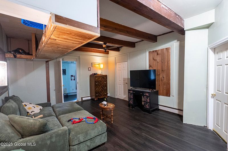 5th image of 1356 W High Street