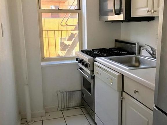 2nd image of 330 E 63rd St APT 3M
