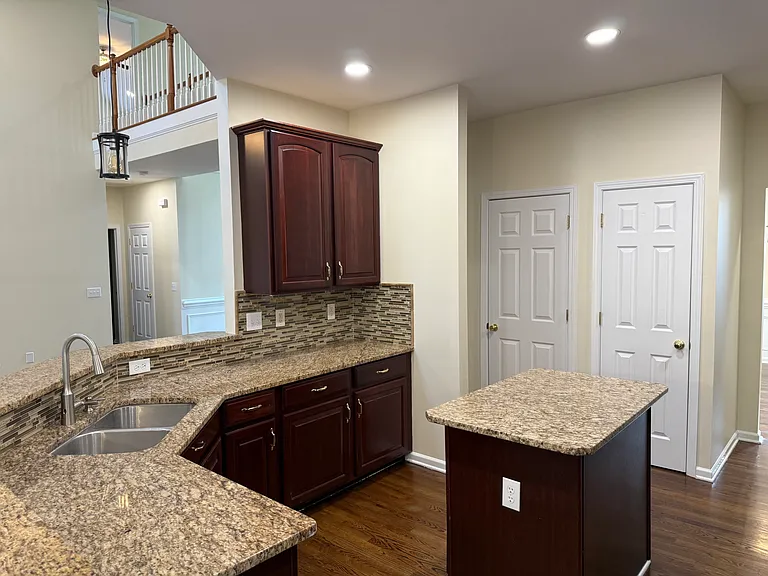 10822 Chamberlain Hall Ct — Photo 37