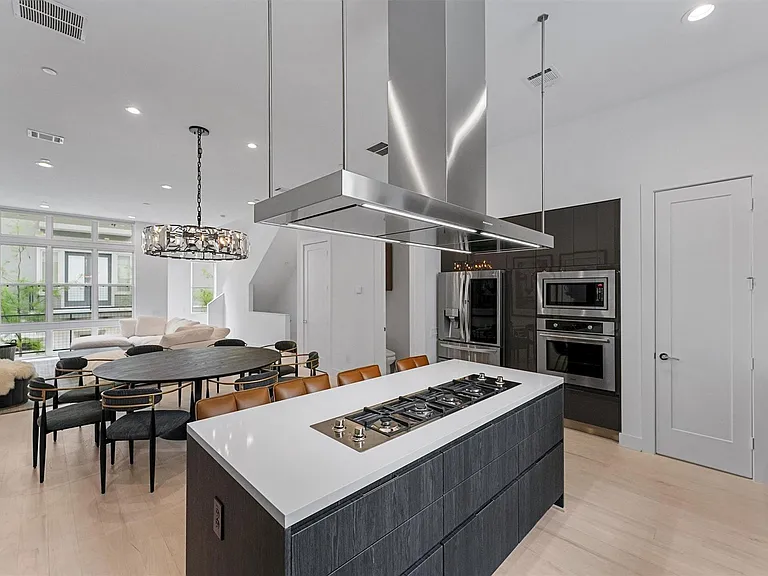 5854 E Post Oak Ln — Photo 4