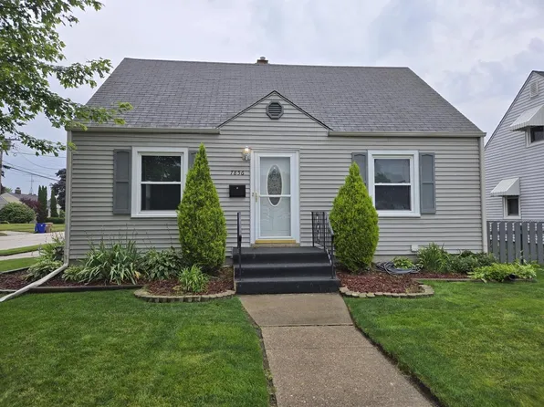 7856 19th AVENUE, Kenosha, WI 53143