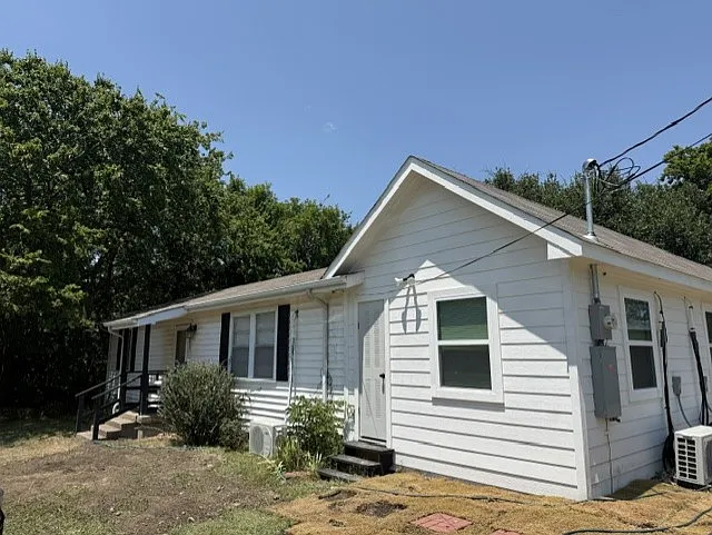 2413 McFarland — Photo 9