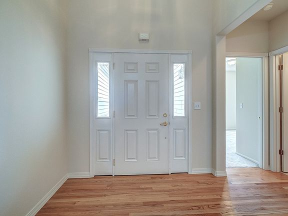 5th image of 9207 170th St E