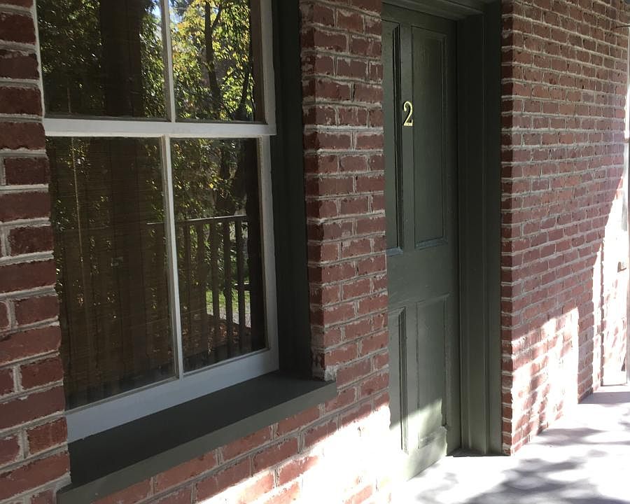 Private porch entrance