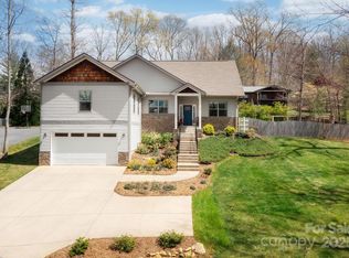 19 Dynasty Ln, Candler, NC 28715