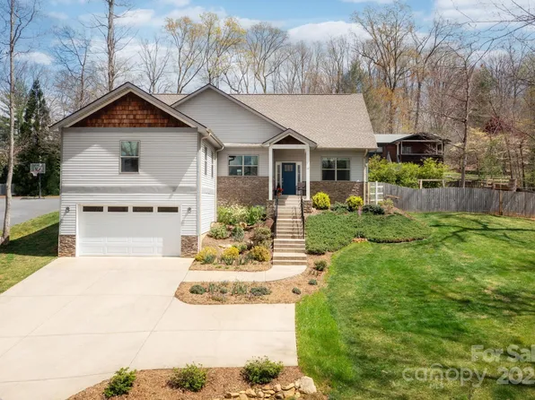 19 Dynasty Ln, Candler, NC 28715