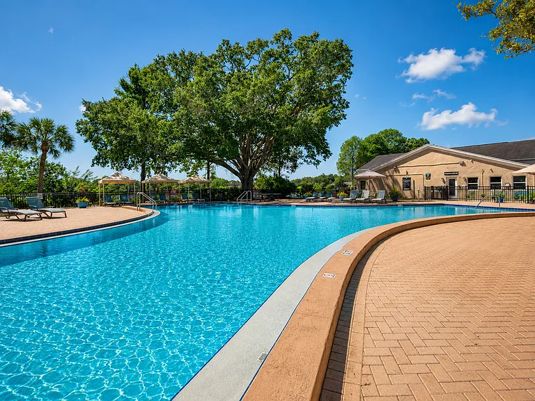 Park at Lake Magdalene Apartments and Townhomes — Photo 14