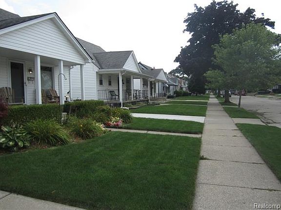 5th image of 26312 Winton St