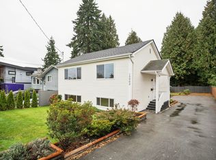 15962 N Bluff Rd, White Rock, BC V4B3G8