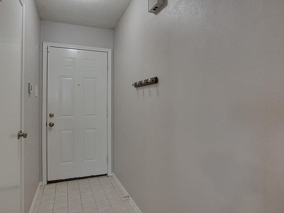 5th image of 3132 Murphy Dr