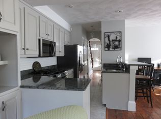 37 Marlboro St, Newburyport, MA 01950