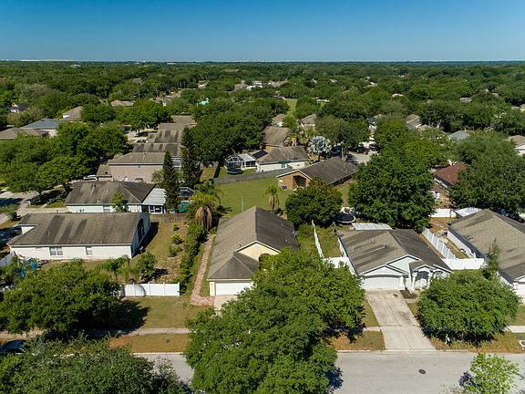 2nd image of 3330 Pine Top Dr
