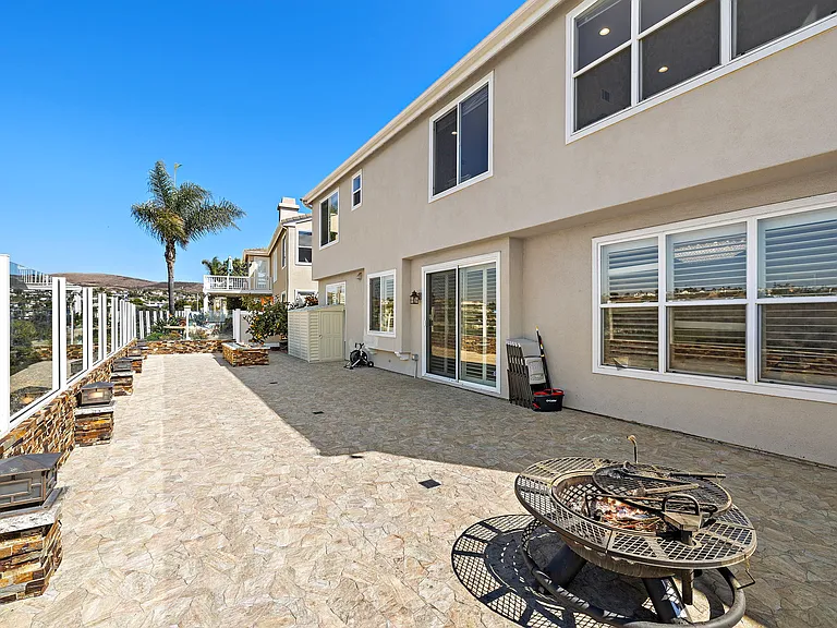 2438 Calle Aquamarina — Photo 34