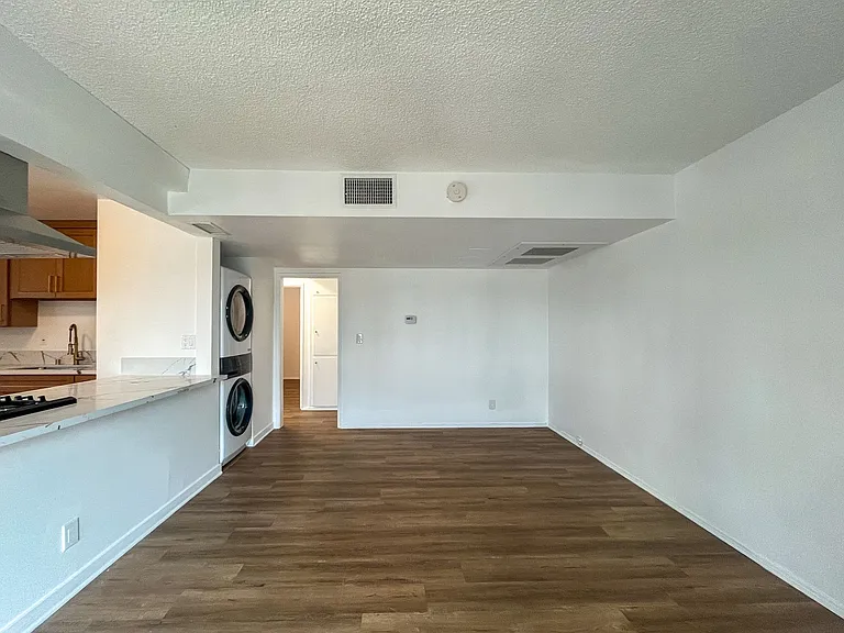 3315 W 104th St — Photo 10