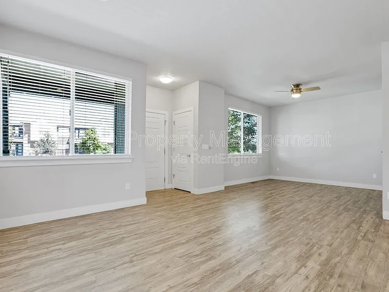 5829 N Beeler St — Photo 3