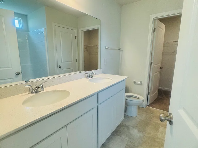 121 Kings Parish Ct — Photo 11