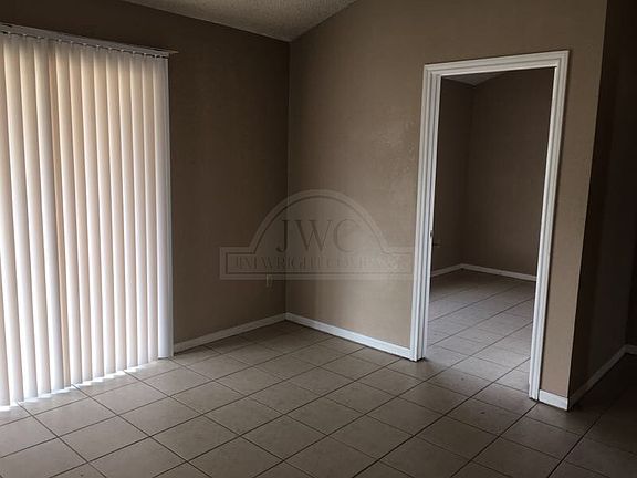 2nd image of 2613 Chestnut Dr