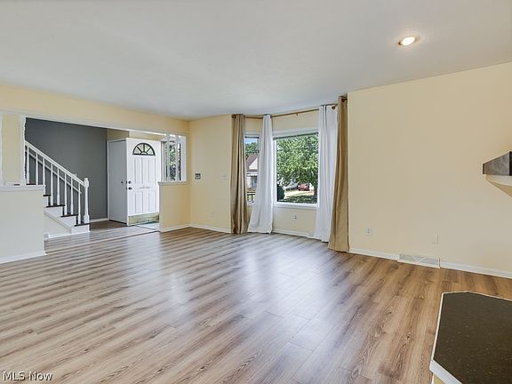 4th image of 6011 Allanwood Dr