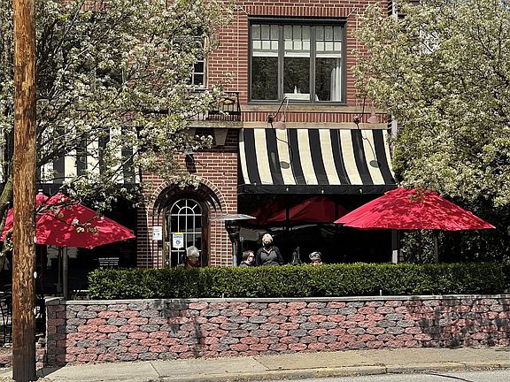Restaurant nearby...