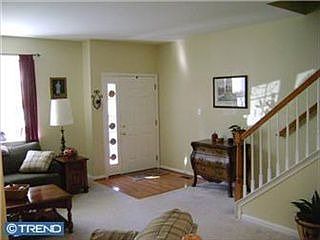 3rd image of 23 Linda Ln