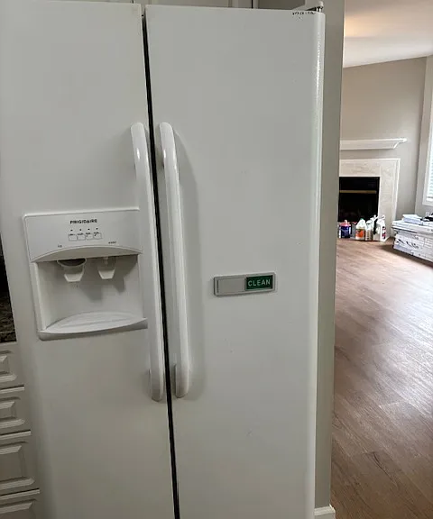 kitchen refrigerator