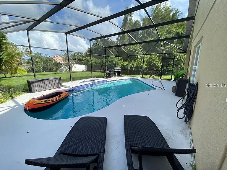 2476 Shelby Cir — Photo 16