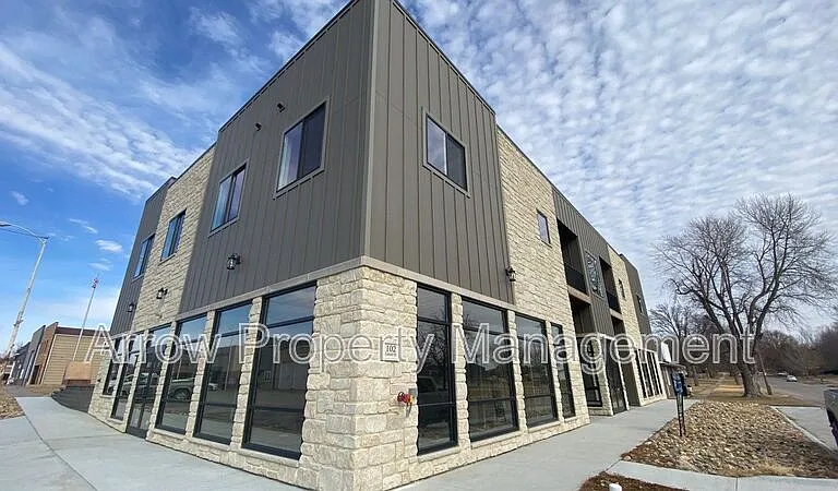102 Locust St #1 — Photo 1